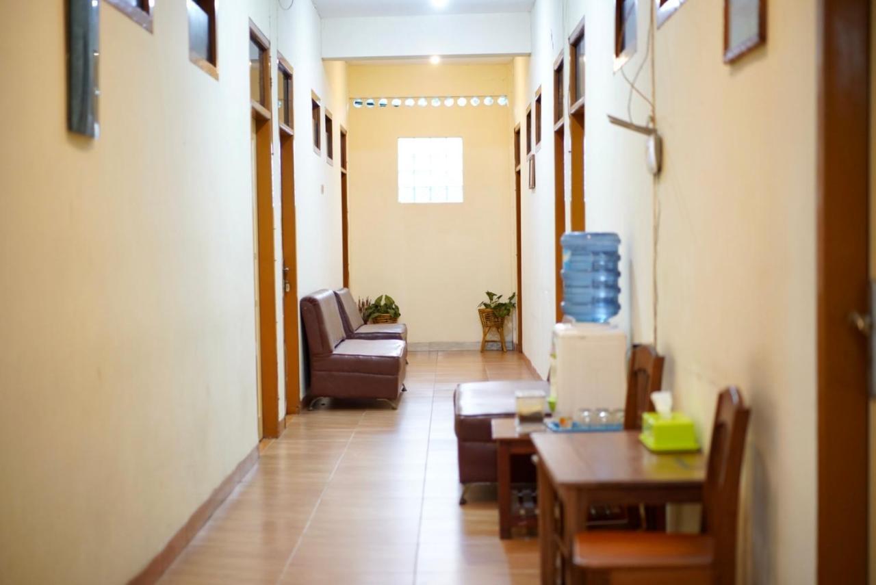 Wisma Grace امبون المظهر الخارجي الصورة